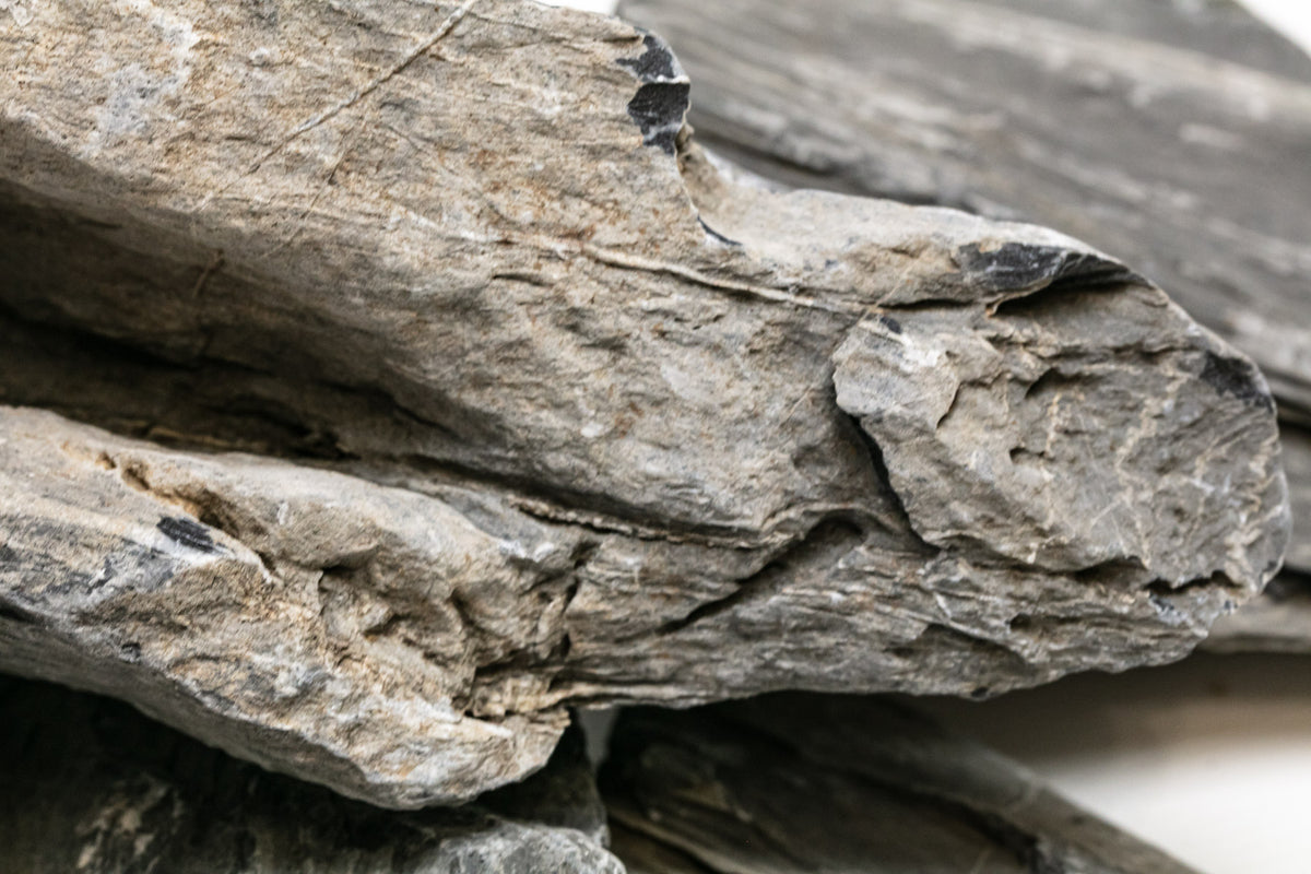 AQPET ZEN STONE ROCCE STALAGMITE (CONF. 20KG MIXTE) 300GR /3 KG