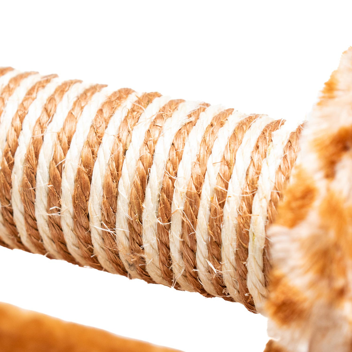 AQPET FRIENDS griffoir pour chat en sisal et peluche pour le plaisir de votre chat, girafe, dimensions 56x18x18 cm